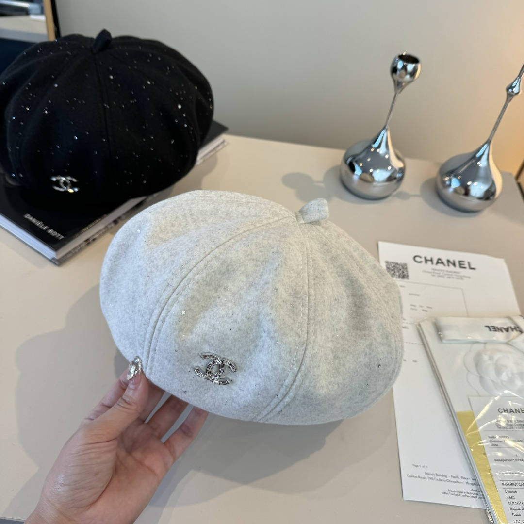 🆕

香奈儿新款鸭贝雷帽，头围57cm 