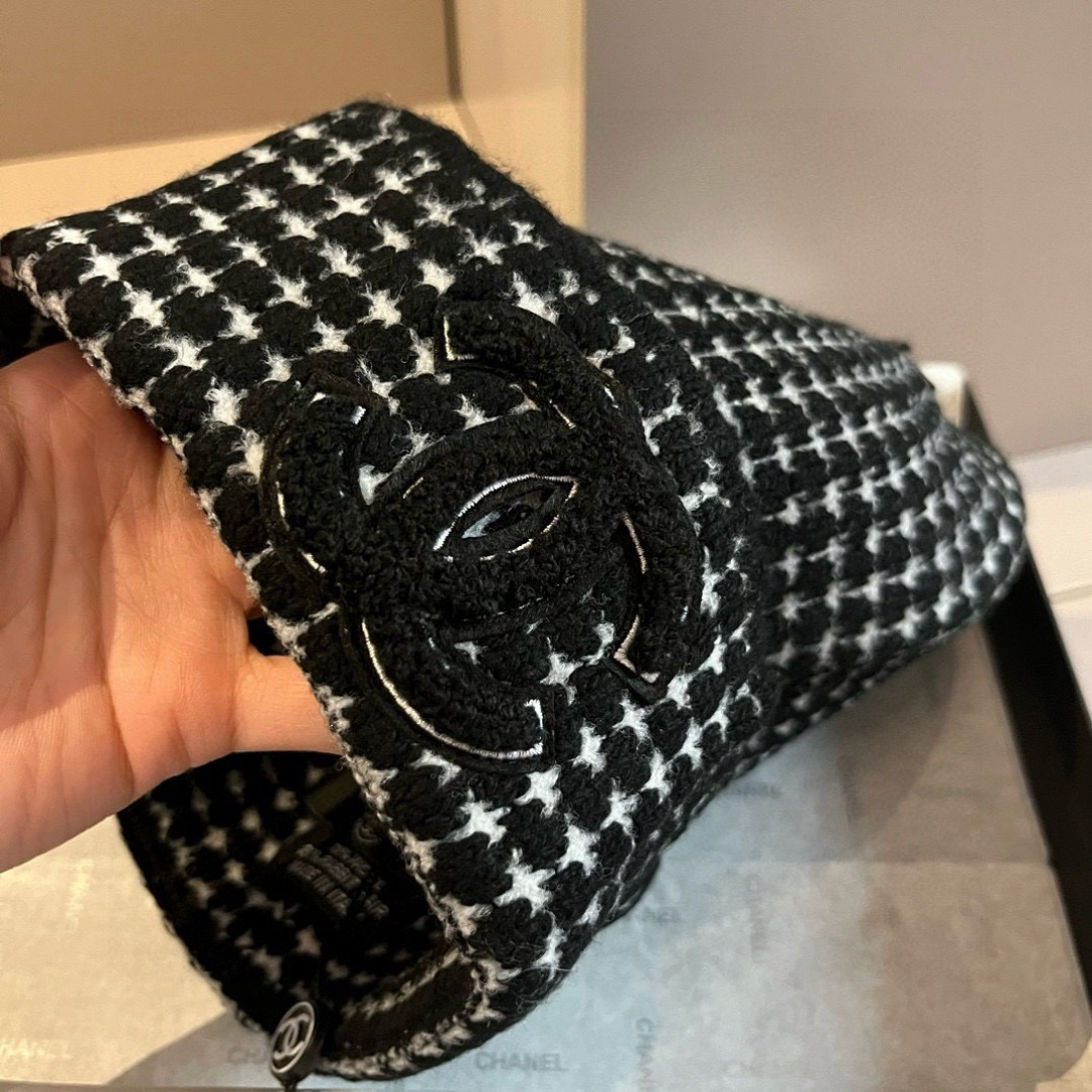 🆕

Chanel香奈儿针织毛线帽