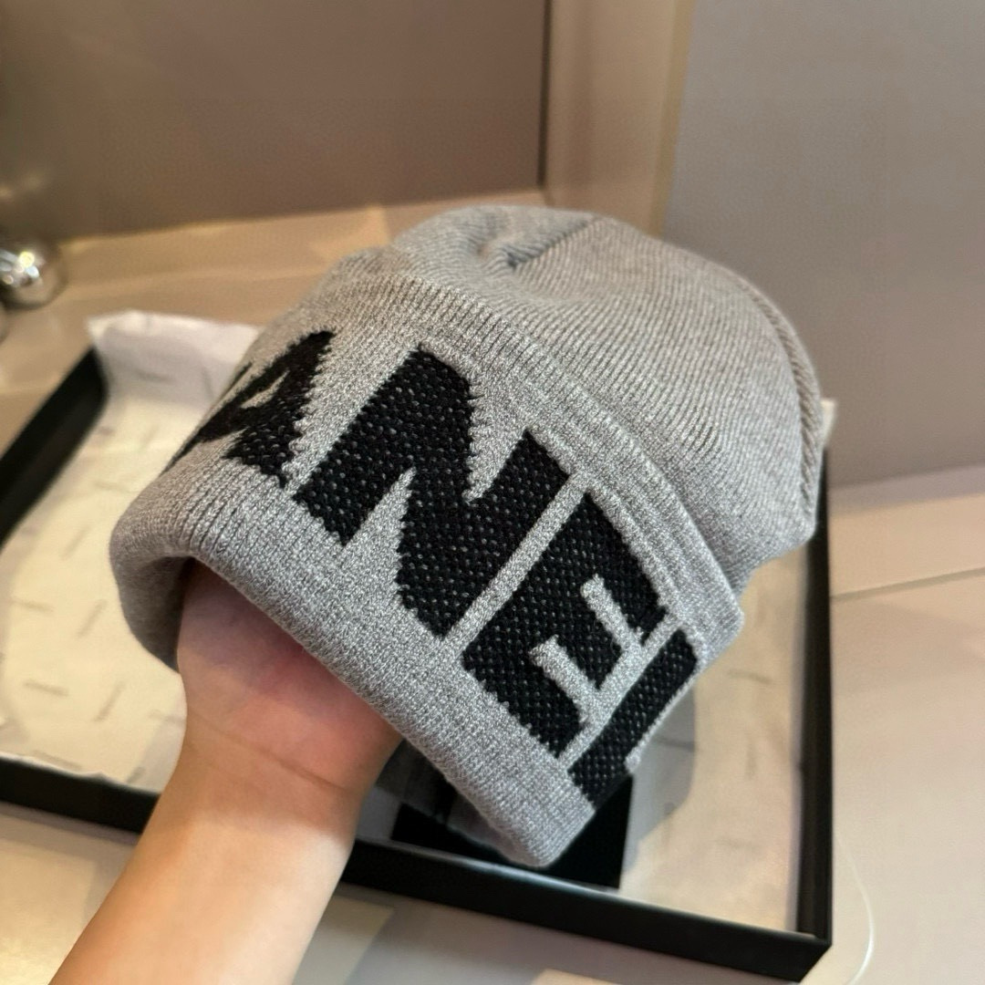 🆕

Chanel香奈儿针织毛线帽