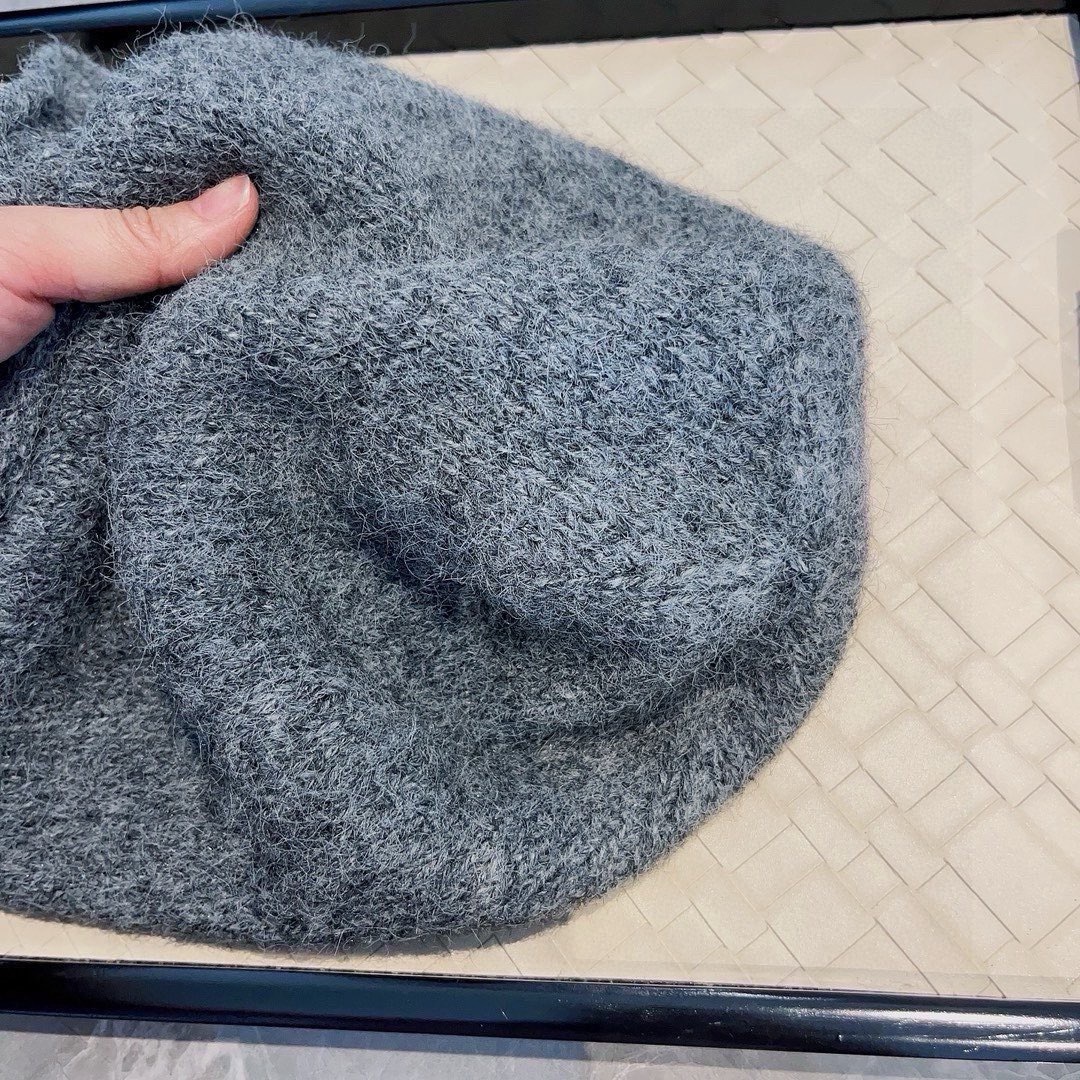 💕LOEWE罗意威秋冬新款毛线帽,嘻哈风针织帽,男女款毛线帽 4个色