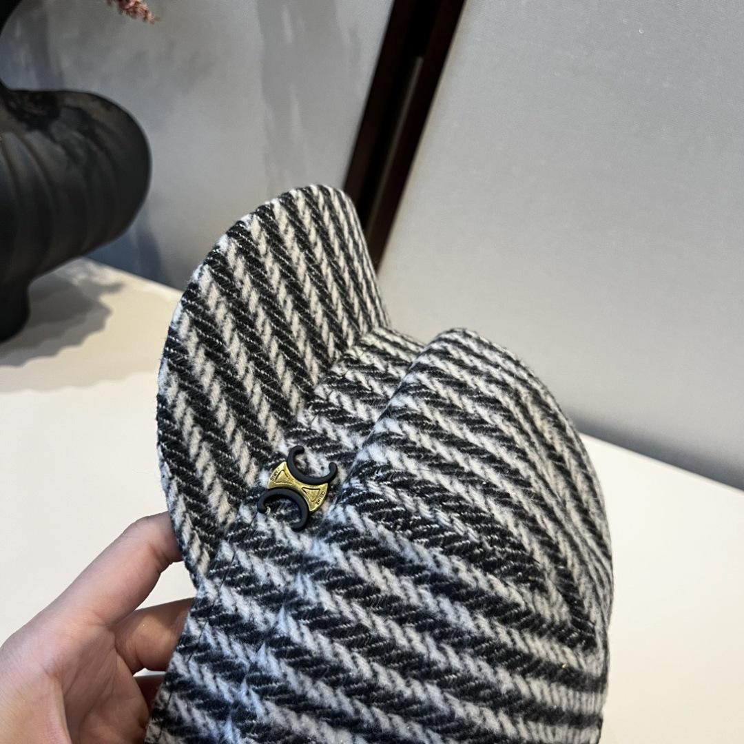 💕Celine赛琳新款鸭舌画家帽，男女通用，