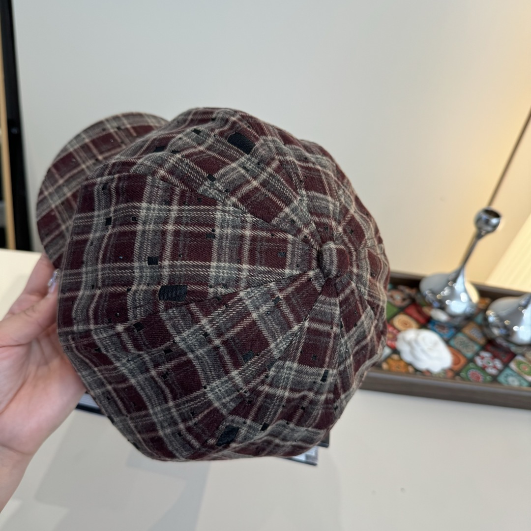 💕Chanel香奈儿新款鸭舌画家帽，男女通用，