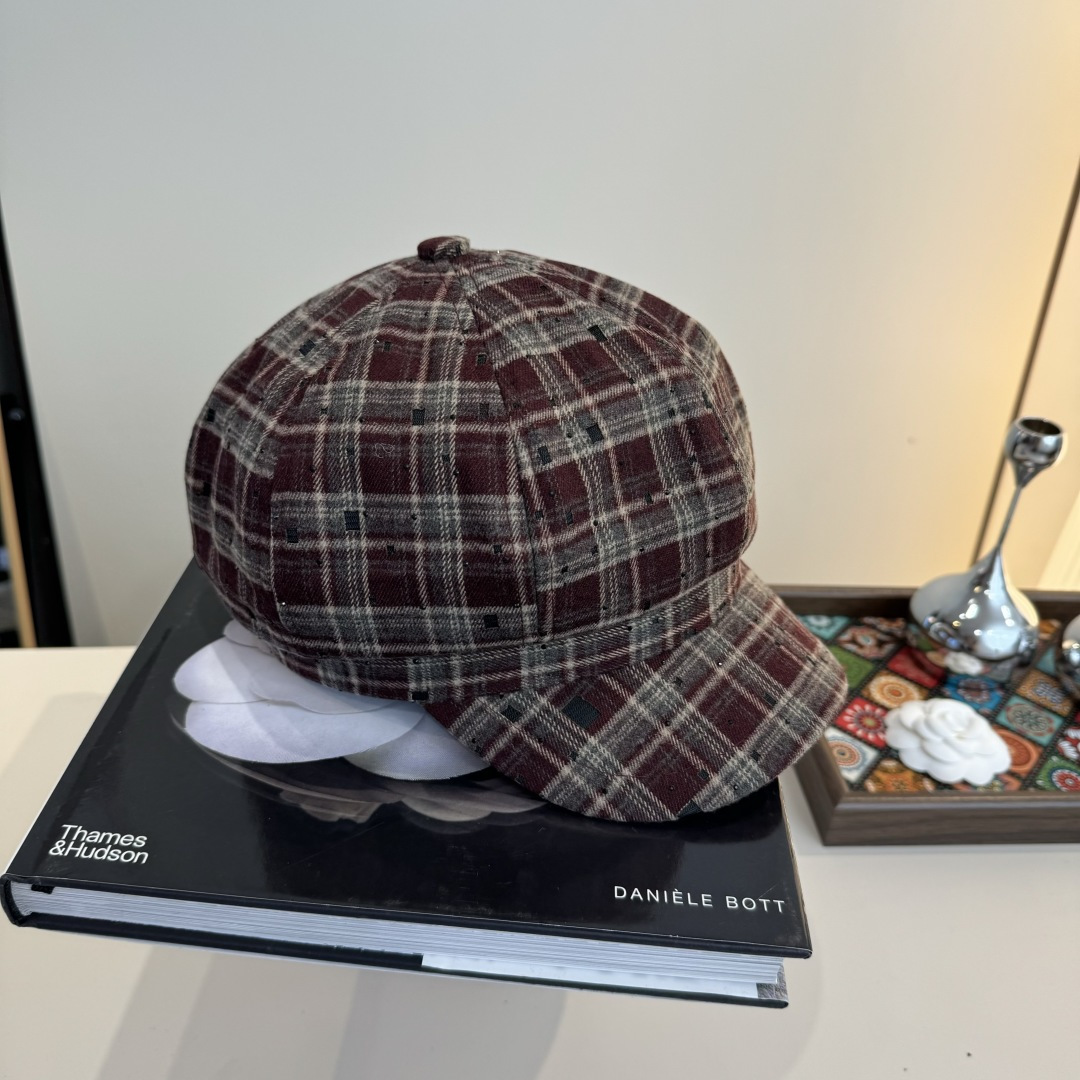 💕Chanel香奈儿新款鸭舌画家帽，男女通用，