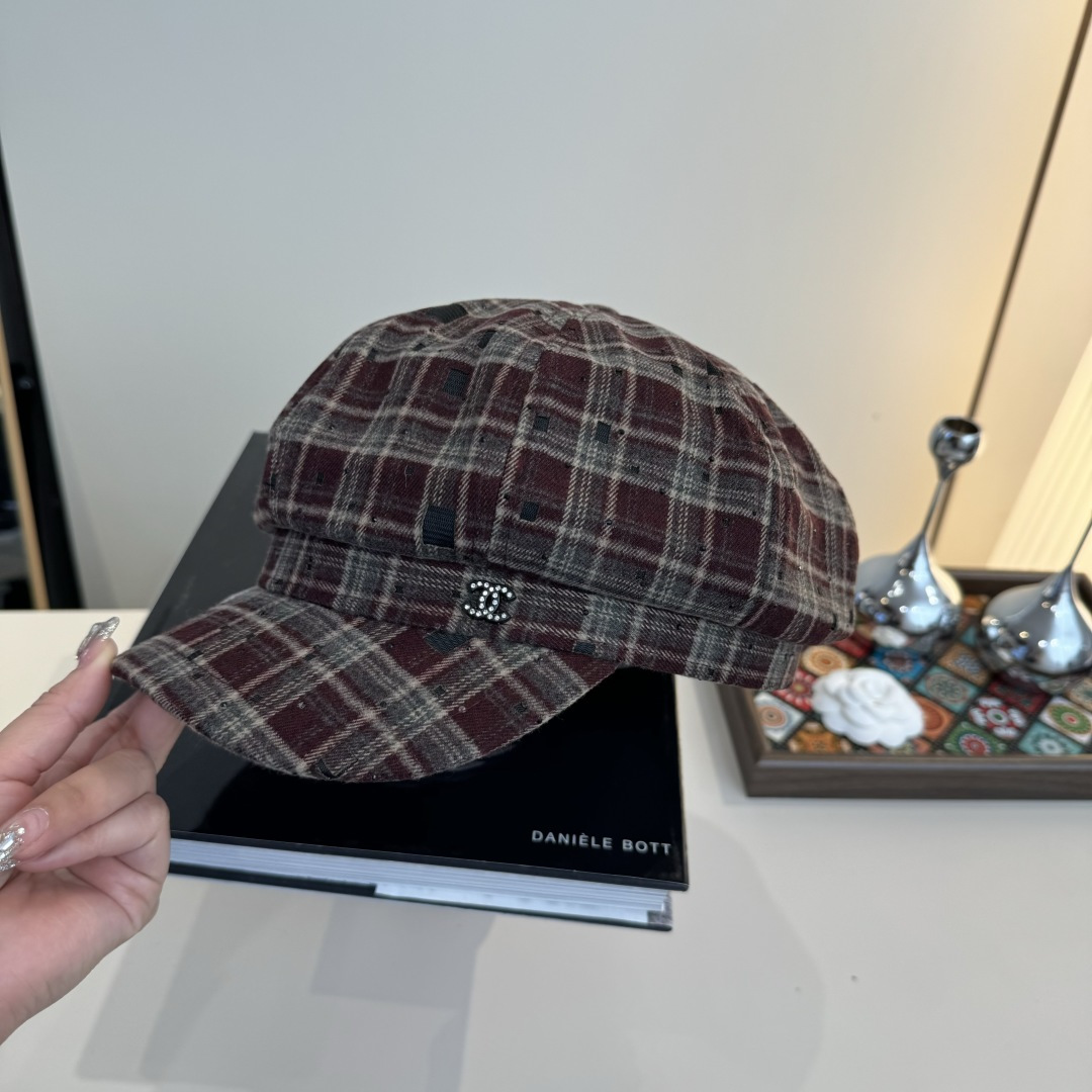 💕Chanel香奈儿新款鸭舌画家帽，男女通用，