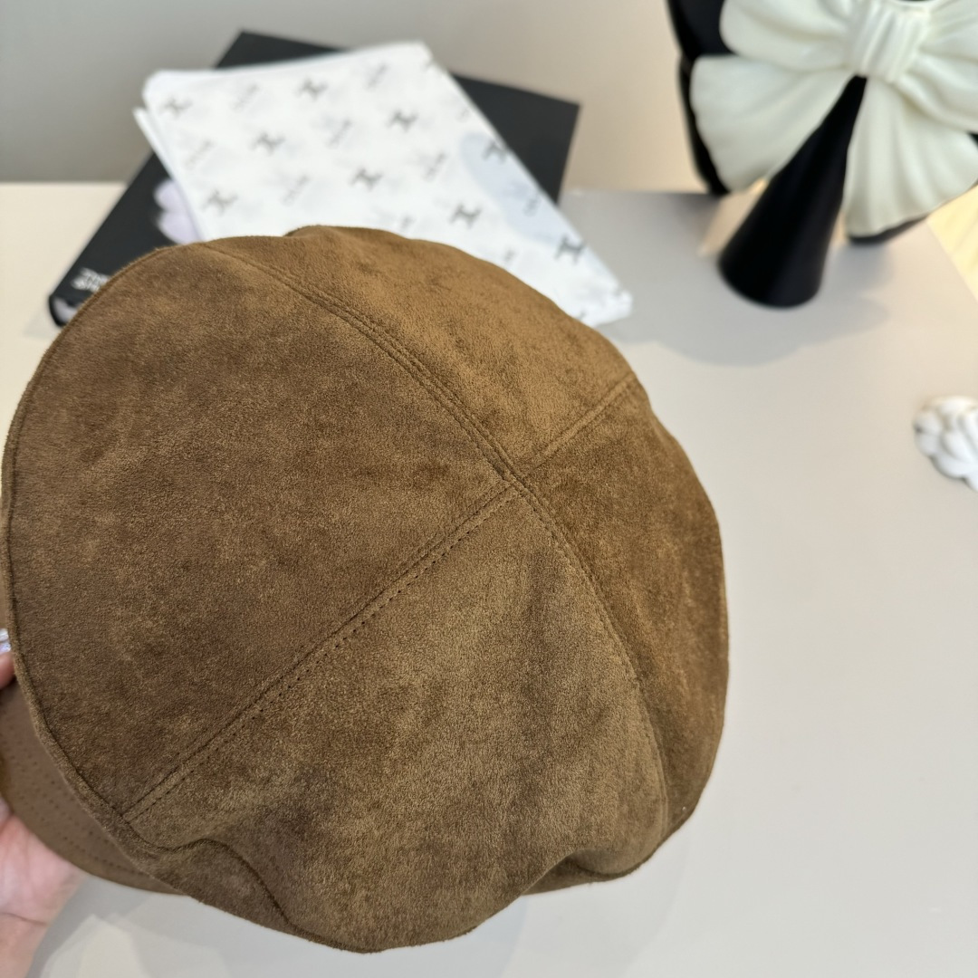 💕Celine赛琳新款鸭舌帽军帽，头围57cm