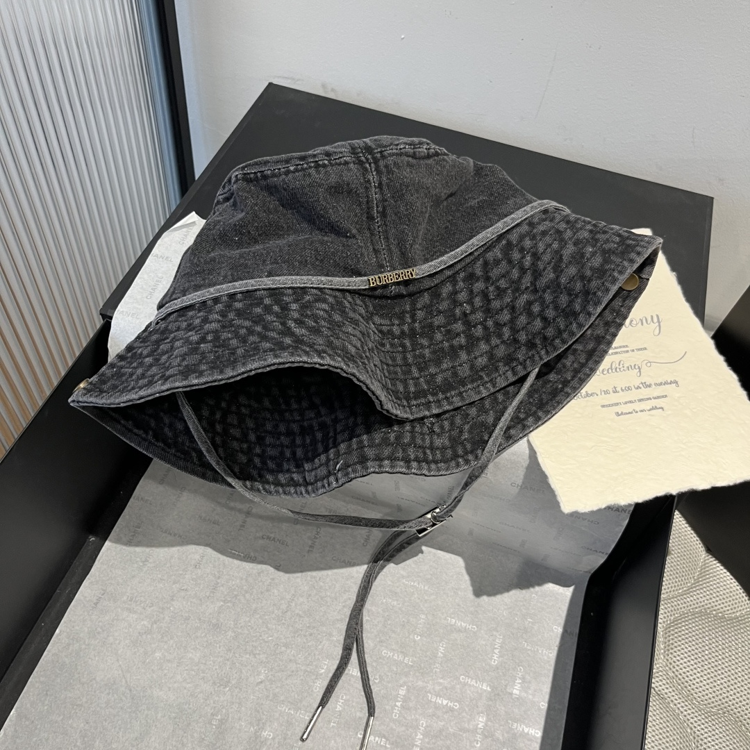 💕burberry巴宝莉新款牛仔渔夫帽，头围57cm