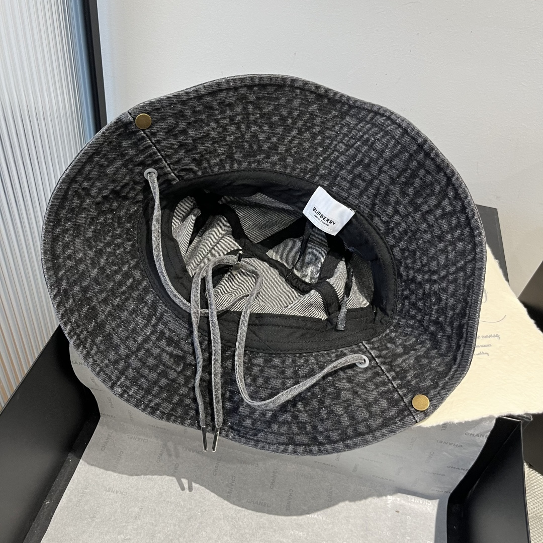 💕burberry巴宝莉新款牛仔渔夫帽，头围57cm