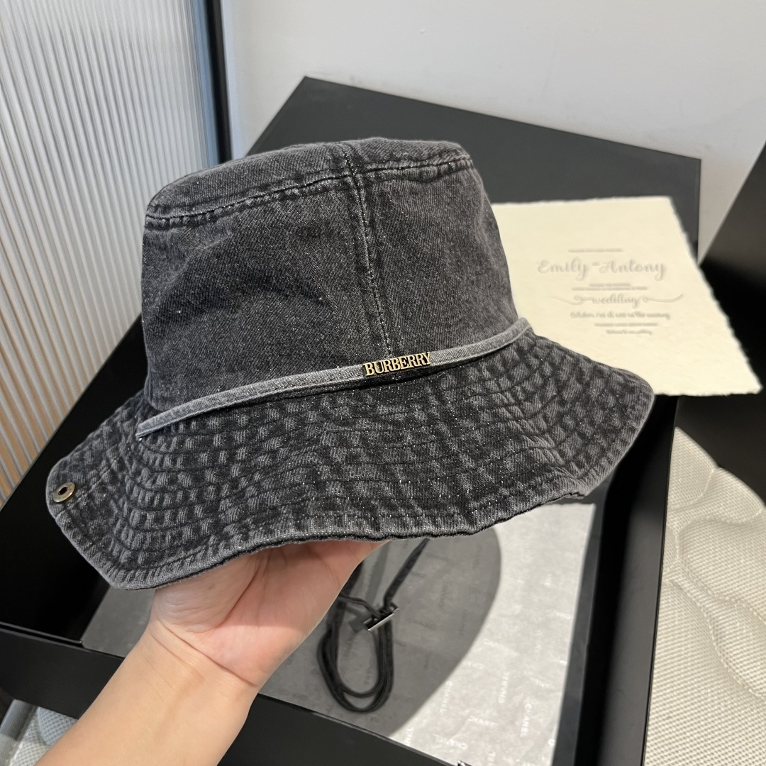💕burberry巴宝莉新款牛仔渔夫帽，头围57cm