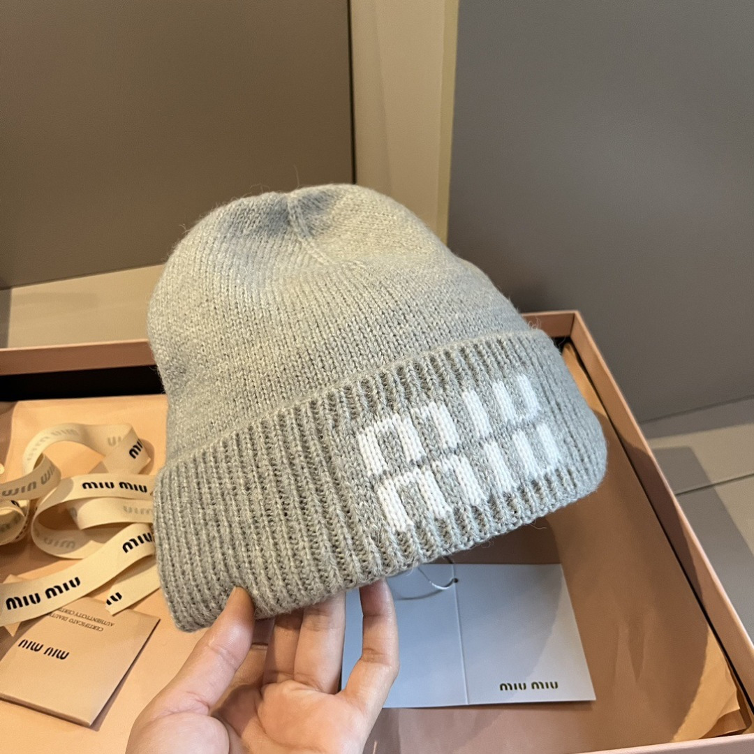 NO:365391,Miumiu Miu counter new style knitted wool hat fisherman hat baseball hat knitted hat, hat, miumiu, espadrilles, hatsmiumiu缪缪专柜新款针织毛线帽帽子渔夫帽棒球帽针织帽,帽子,miumiu,espadrilles,hats,hat