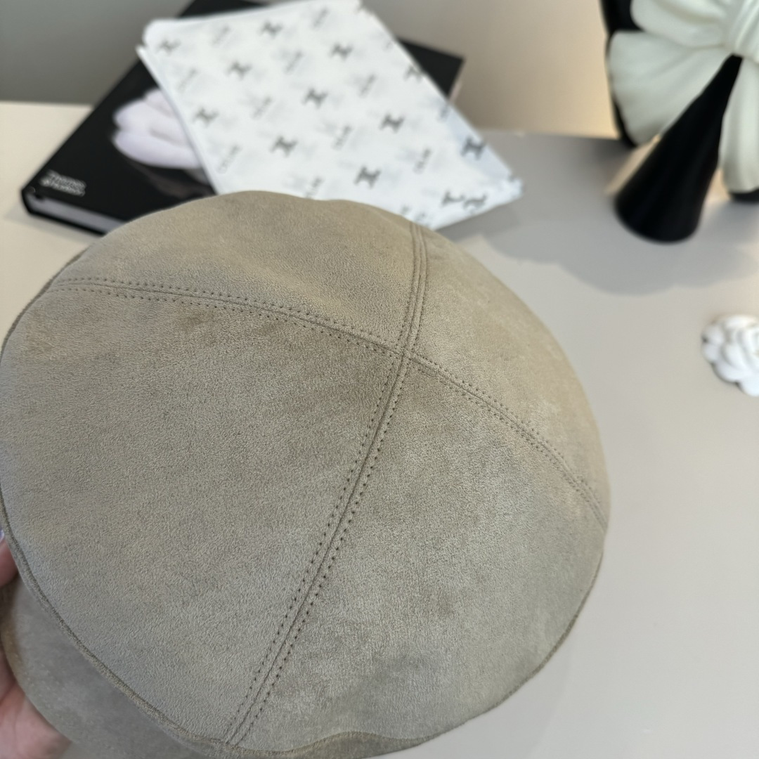 💕Celine赛琳新款鸭舌帽军帽，头围57cm