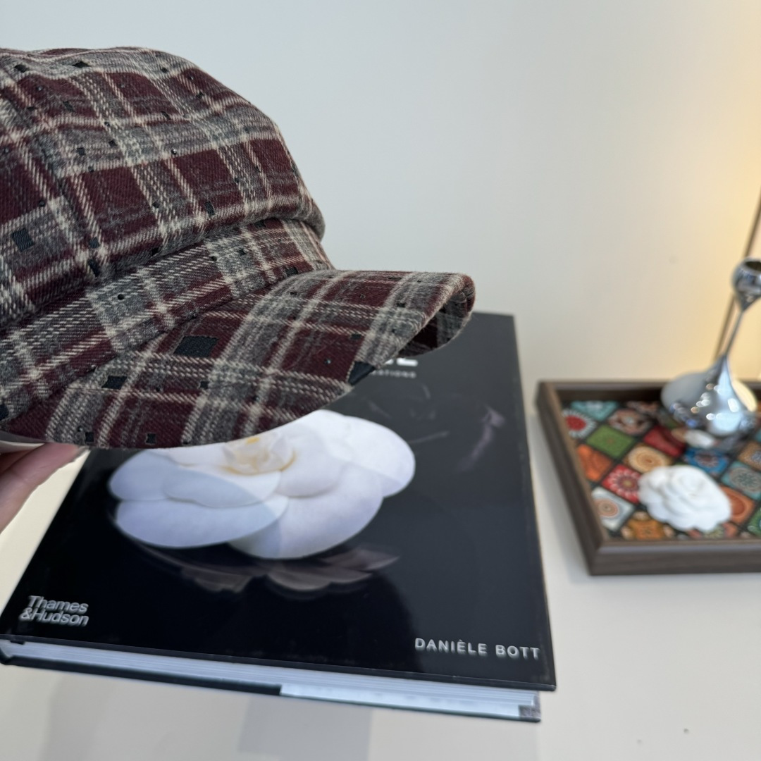 💕Chanel香奈儿新款鸭舌画家帽，男女通用，