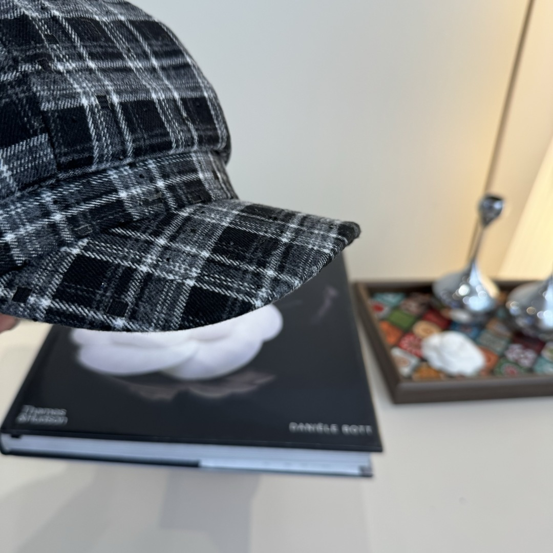 💕Chanel香奈儿新款鸭舌画家帽，男女通用，