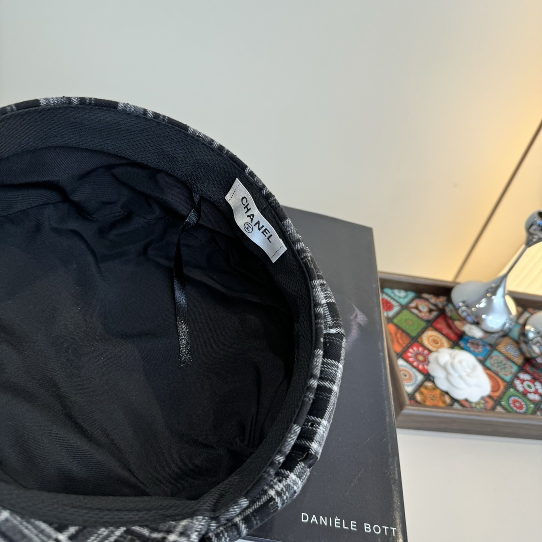 💕Chanel香奈儿新款鸭舌画家帽，男女通用，