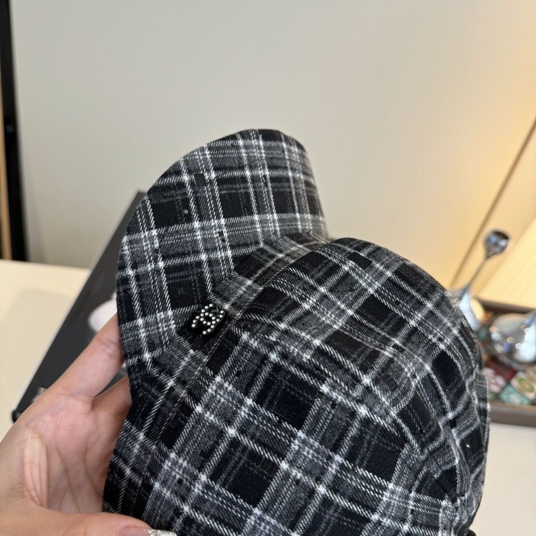 💕Chanel香奈儿新款鸭舌画家帽，男女通用，