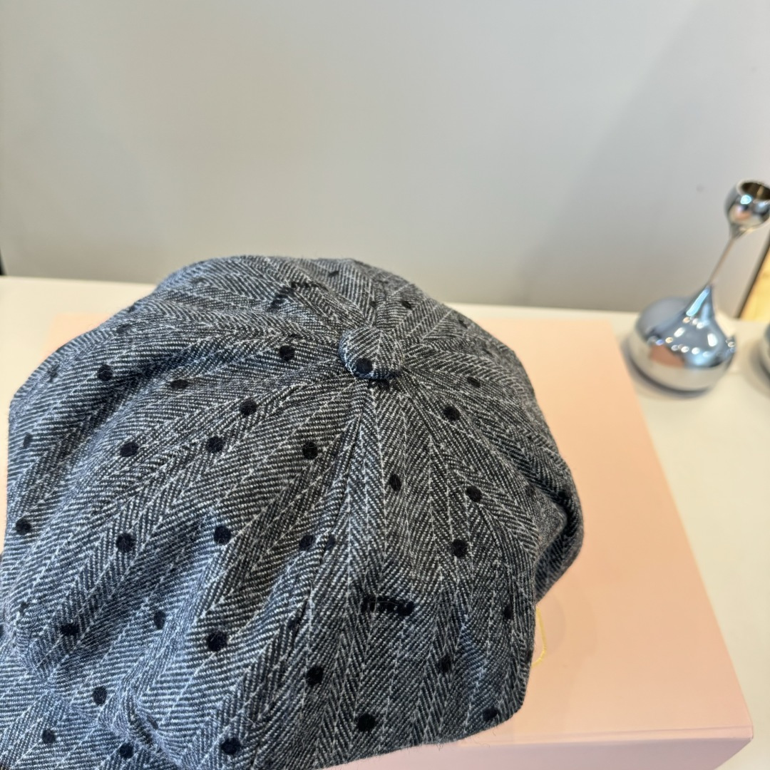 💕miumiu缪缪新款鸭舌画家帽，头围57cm