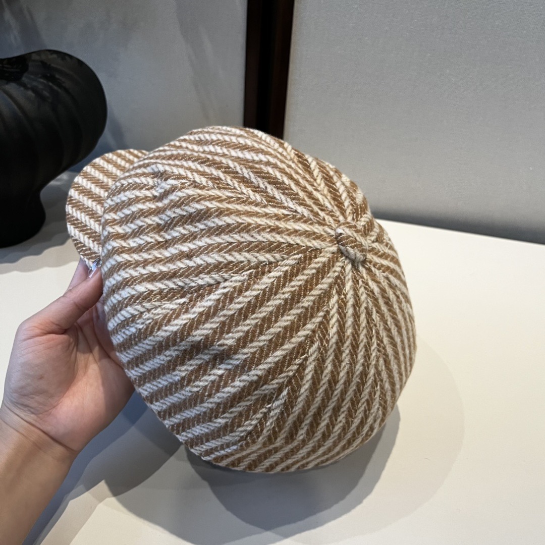 💕Celine赛琳新款鸭舌画家帽，男女通用，
