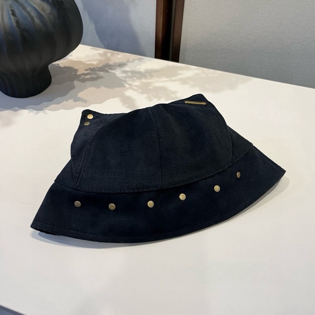 💕缪缪miumiu春夏款猫耳朵柳丁渔夫帽，纯棉面料，做工高级，头围57cm