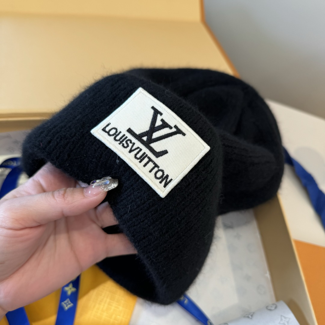 💕Lv路易斯秋冬款新款毛线帽, 百分百羊毛面料🐑