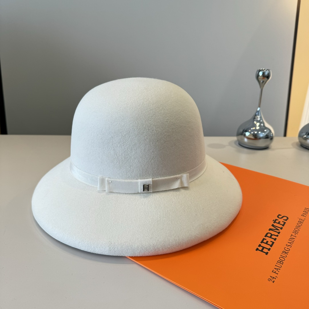 NO:643531,White Hermes new autumn and winter wool basin hat, 100% wool fabric, head circumference 57cm hat, fisherman hat, baseball cap, knitted hat, hat, hermes, espadrilles, hats19860909白色 爱马仕秋冬新款羊毛盆帽,百分百羊毛面料、头围57cm帽子渔夫帽棒球帽针织帽,帽子,hermes,espadrilles,hats,hat