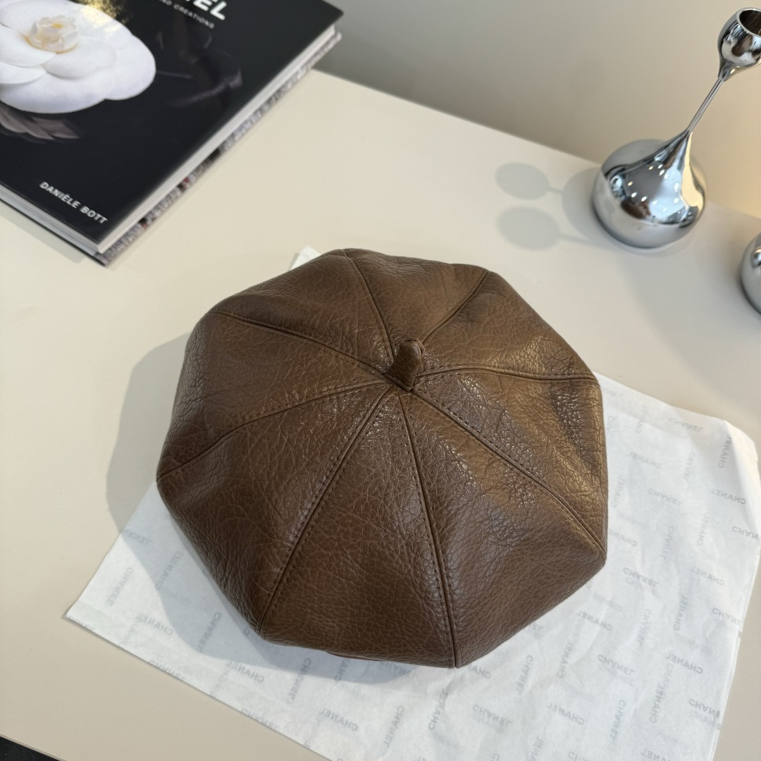 💕普拉达新款贝雷帽 头围57cm
