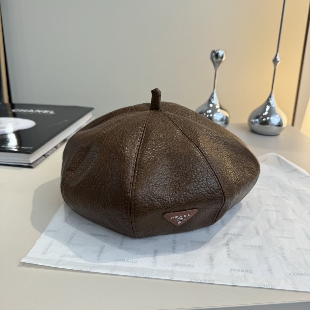 💕普拉达新款贝雷帽 头围57cm
