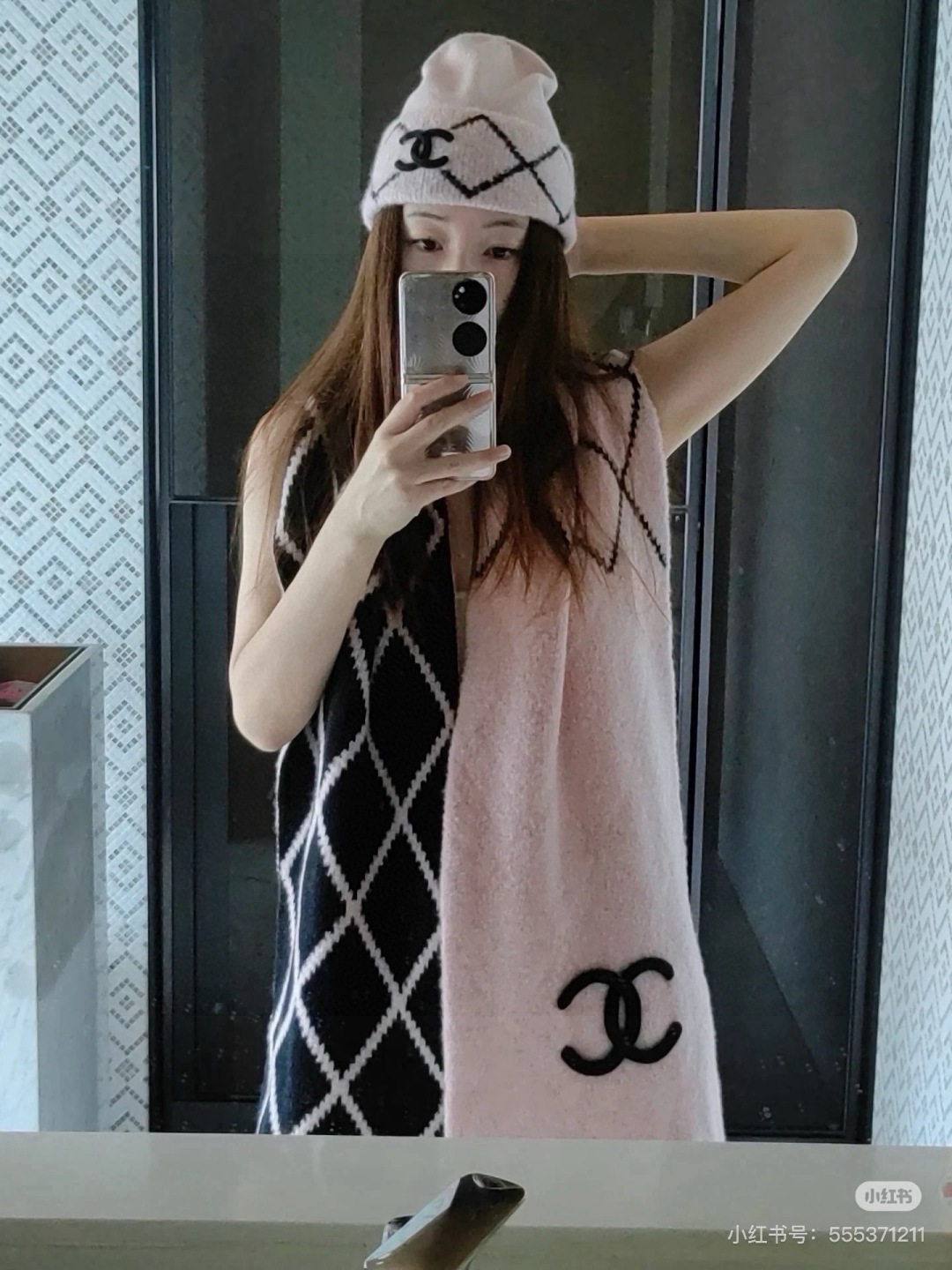 NO:532810,Chanel Chanel scarf hat set, counter style set, suit, chanel, chanel, hats19860909Chanel香奈儿围巾帽子套装,专柜款套装,套装,chanel,chanel,hats,accessory