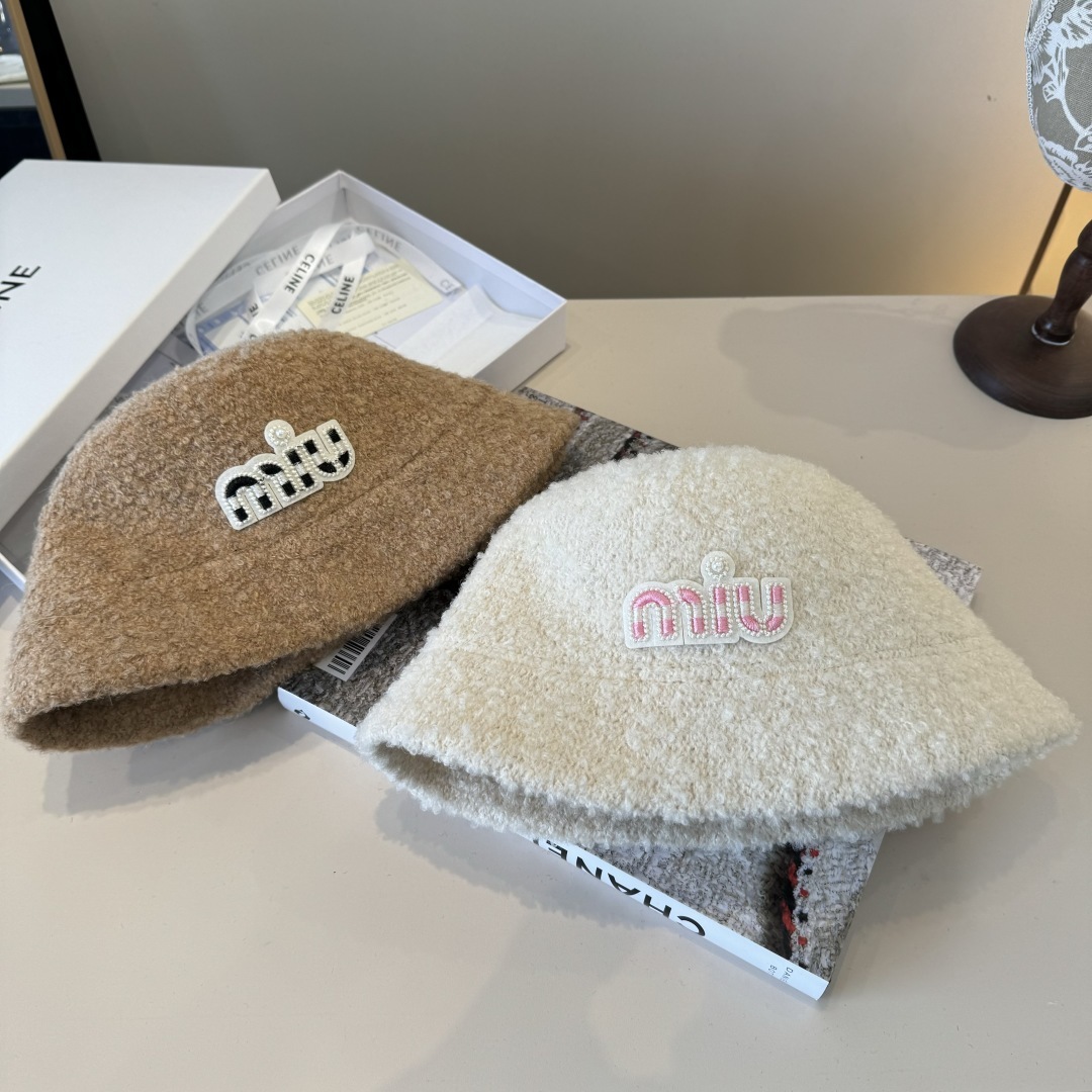 💕miumiu缪缪新款羊毛渔夫帽