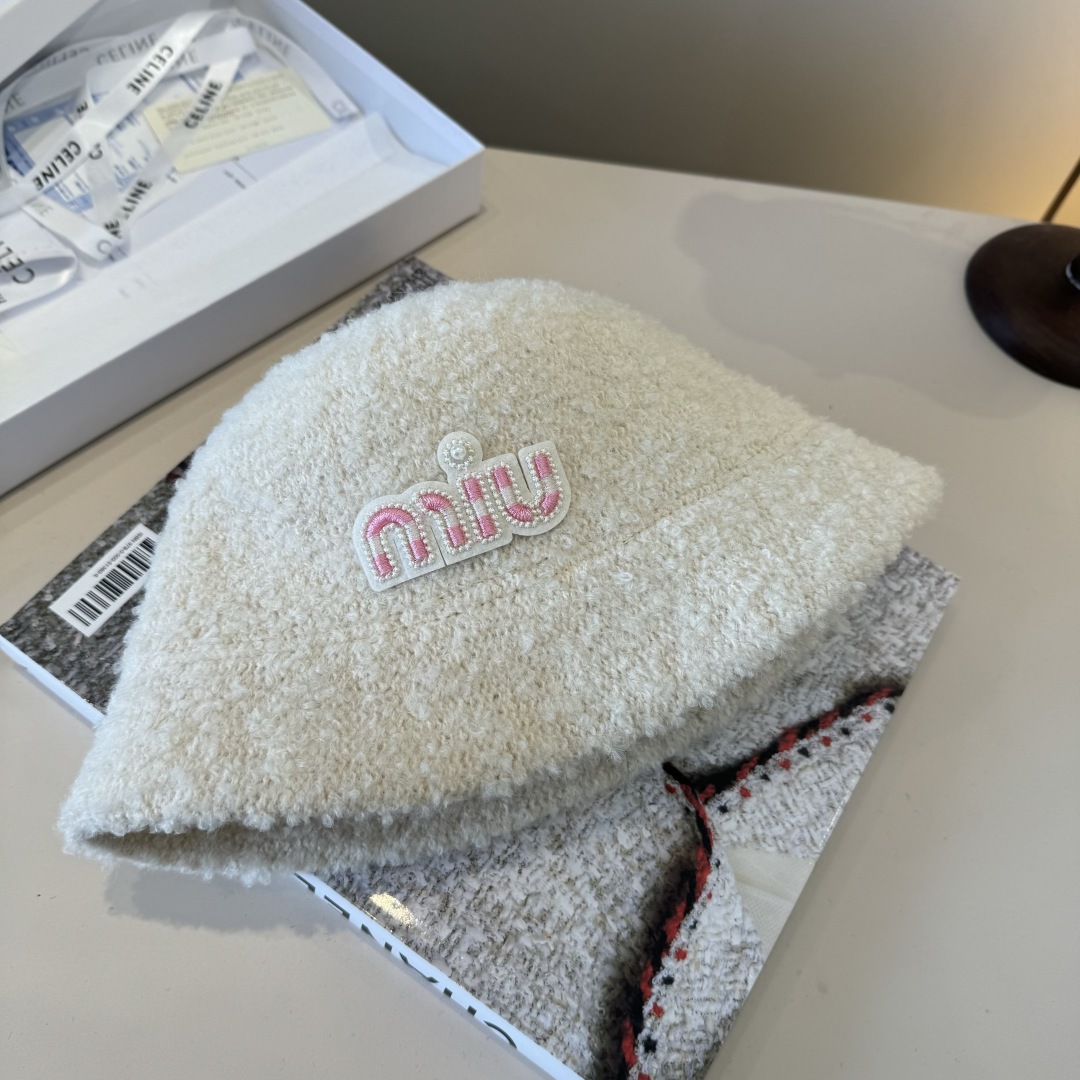 💕miumiu缪缪新款羊毛渔夫帽