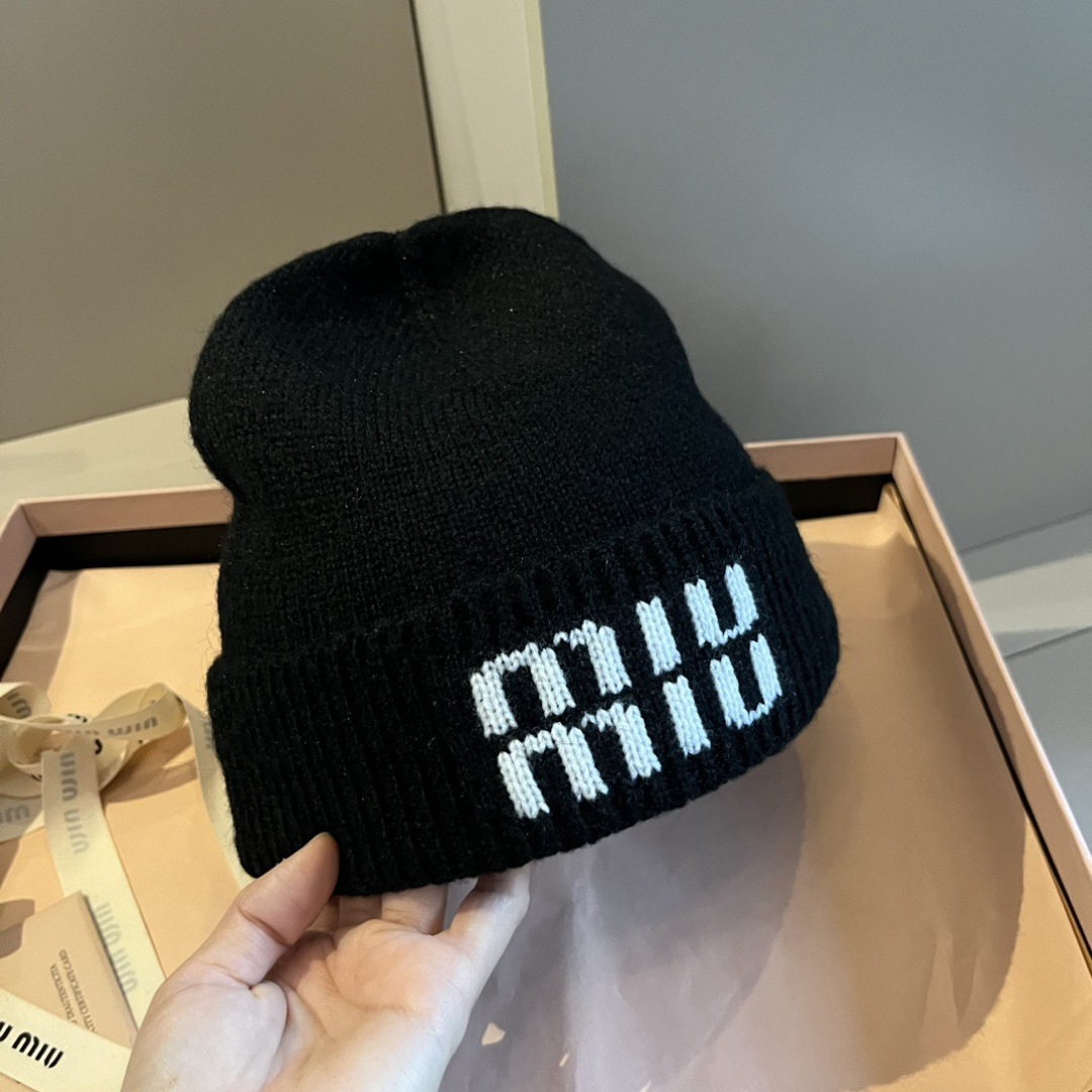 💕miumiu缪缪专柜新款针织毛线帽