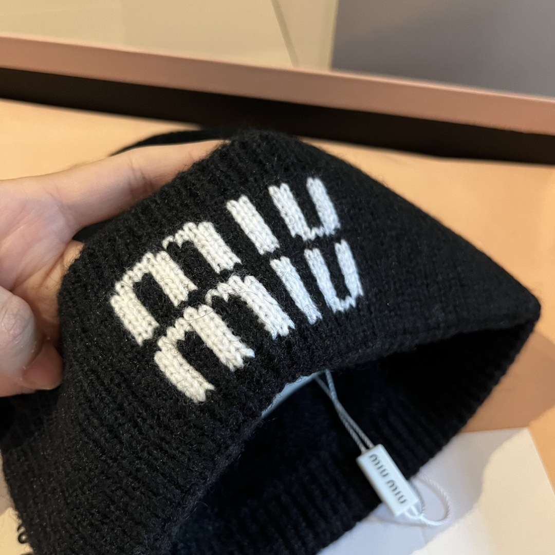 💕miumiu缪缪专柜新款针织毛线帽