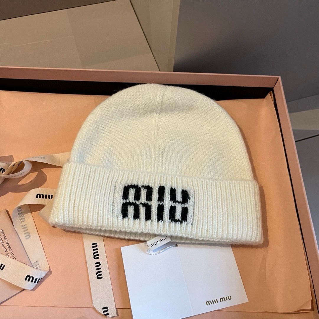 💕miumiu缪缪专柜新款针织毛线帽