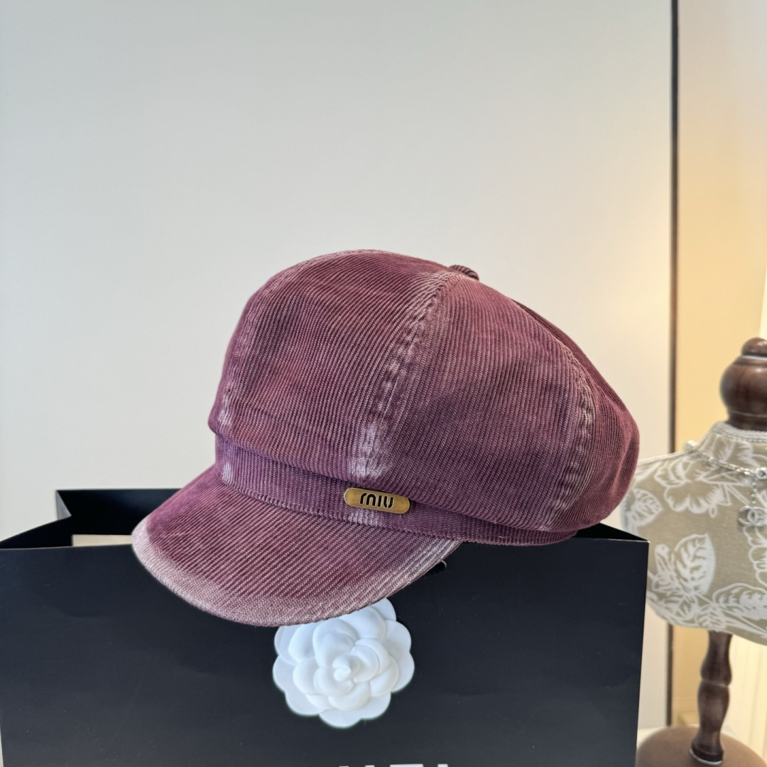 NO:617320,miumiu new duck bill painter hat, head circumference 57cm hat fisherman hat baseball cap knitted hat, hat, miumiu, espadrilles, hats19860909miumiu缪缪新款鸭舌画家帽,头围57cm帽子渔夫帽棒球帽针织帽,帽子,miumiu,espadrilles,hats,hat