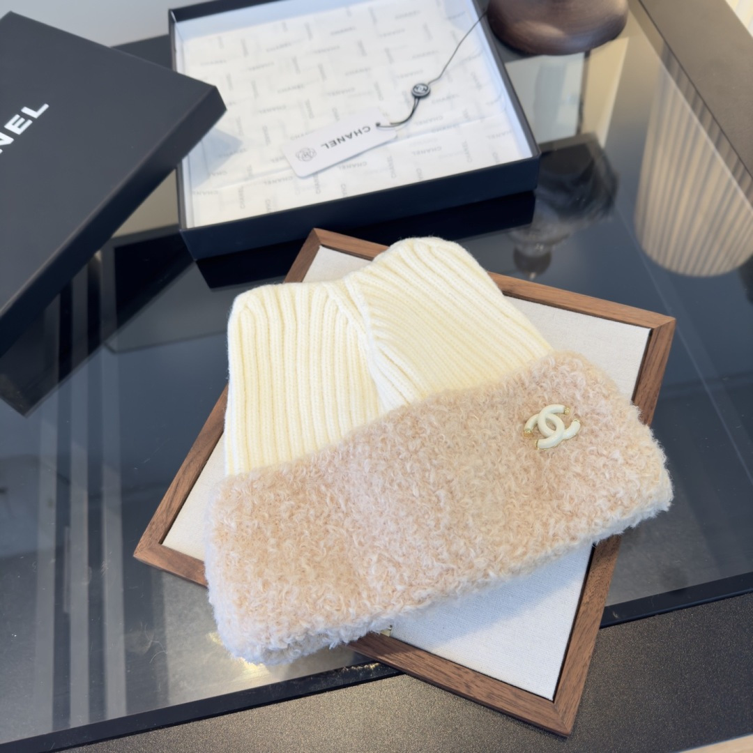 NO:617403,Chanel Chanel autumn and winter new cat ear beanie hat, 100% wool fabric hat fisherman hat baseball cap knitted hat, hat, chanel, chanel, espadrilles, hats19860909Chanel香奈儿秋冬款新款猫耳朵毛线帽, 百分百羊毛面料帽子渔夫帽棒球帽针织帽,帽子,chanel,chanel,espadrilles,hats,hat