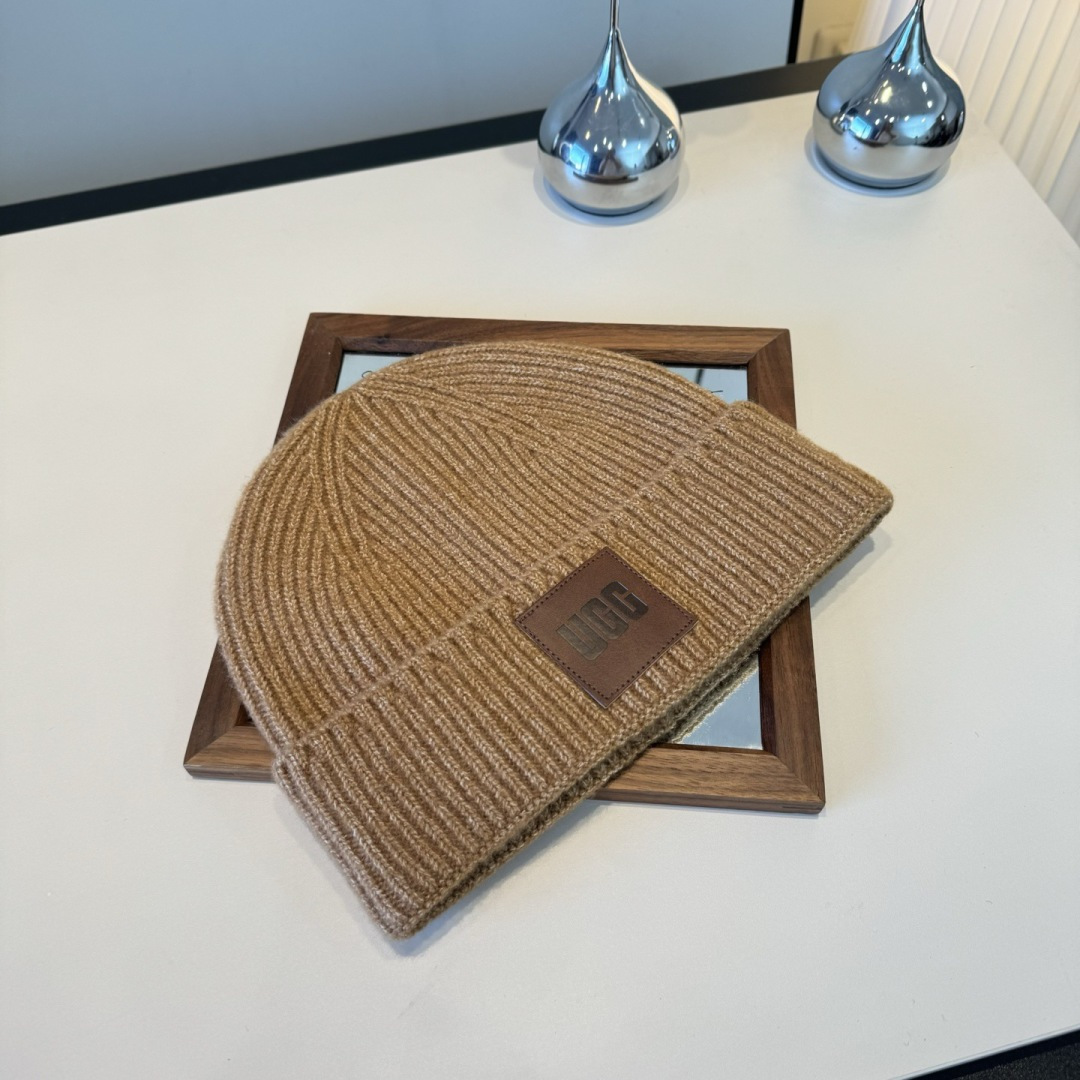 NO:617418,Ugg new knitted woolen hat fisherman hat baseball cap knitted hat, hat, espadrilles, hats19860909Ugg新款针织毛线帽帽子渔夫帽棒球帽针织帽,帽子,espadrilles,hats,hat
