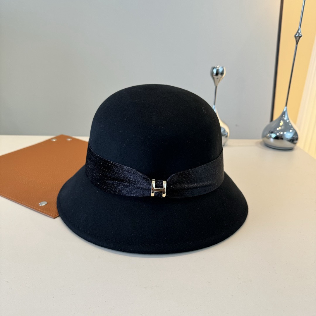 NO:617414,HEREMS Hermès new autumn and winter wool basin hat, 100% wool irregular tailoring design, a must-have for fashion goddesses, head circumference 57cm, head circumference 57cm hat, fisherman hat, baseball cap, knitted hat, hat, hermes, espadrilles, hats19860909HEREMS爱马仕秋冬新款羊毛盆帽,百分百羊毛不规则剪裁设计,时尚女神必备,头围57cm 头围57cm帽子渔夫帽棒球帽针织帽,帽子,hermes,espadrilles,hats,hat
