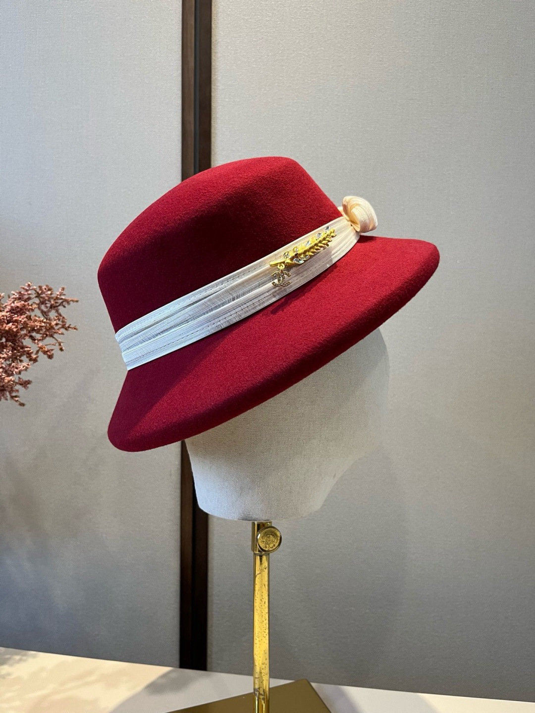 NO:617393,Chanel Chanel new autumn and winter wool basin hat, 100% wool fabric, head circumference 57cm hat bucket hat baseball cap knitted hat, hat, chanel, chanel, espadrilles, hats19860909Chanel香奈儿新款秋冬羊毛盆帽,百分百羊毛面料、头围57cm帽子渔夫帽棒球帽针织帽,帽子,chanel,chanel,espadrilles,hats,hat