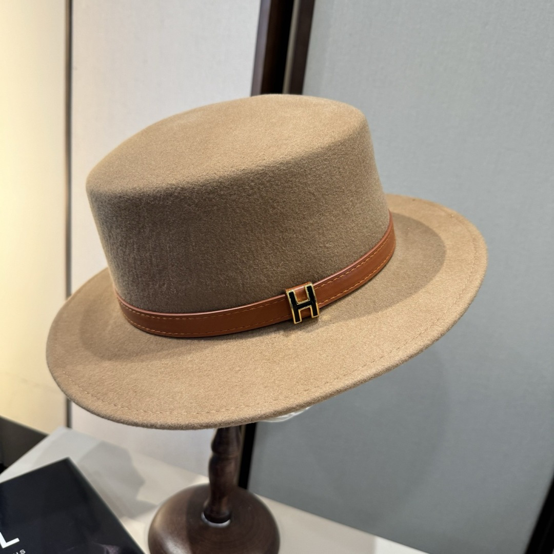 NO:617456,HEREMS Hermès 2025 autumn and winter new wool flat hat, 100% wool belt hat, a must-have for fashion goddess, head circumference 57cm hat, fisherman hat, baseball cap, knitted hat, hat, hermes, espadrilles, hats19860909HEREMS爱马仕2025秋冬新款羊毛平顶帽,百分百羊毛皮带礼帽,时尚女神必备,头围57cm帽子渔夫帽棒球帽针织帽,帽子,hermes,espadrilles,hats,hat
