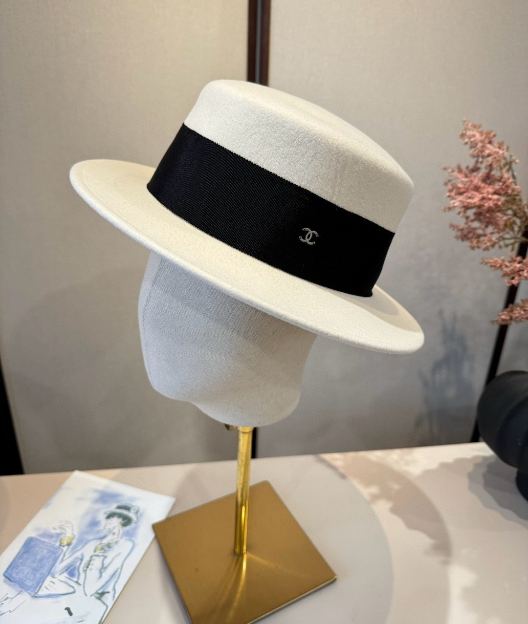 NO:643552,White Chanel Chanel new classic lady style flat top hat, head circumference 57cm hat fisherman hat baseball cap knitted hat, hat, chanel, chanel, espadrilles, hats19860909白色 Chanel香奈儿新款经典名媛风平顶礼帽,头围57cm帽子渔夫帽棒球帽针织帽,帽子,chanel,chanel,espadrilles,hats,hat