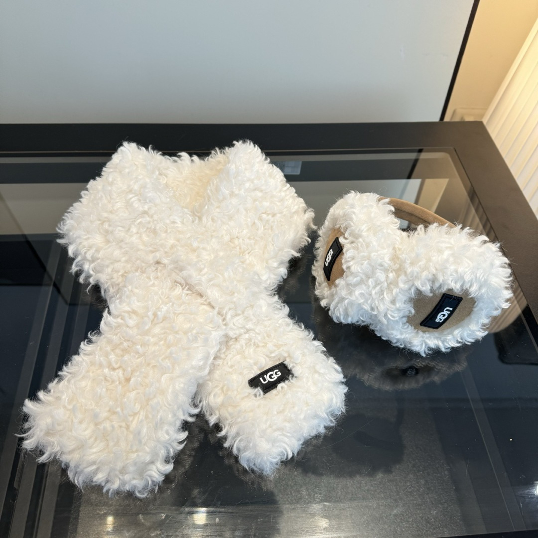 p耳罩55 围脖70¥

上新ꫛꫀꪝ 
⚜️ugg人造毛保暖围脖/耳罩
💫经典百搭款
🛒白色 黑色