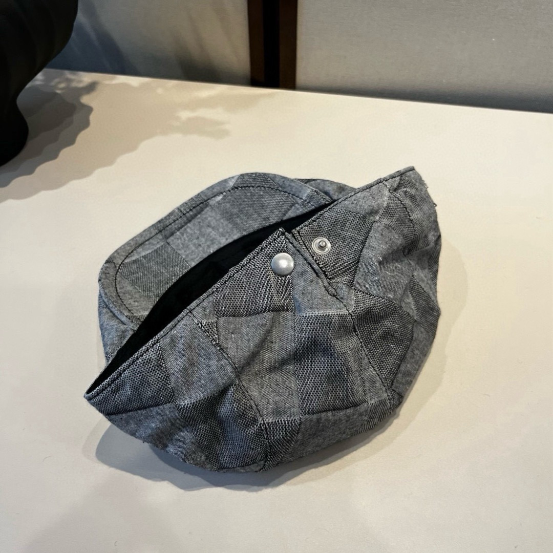 p75¥

Lv路易斯新款鸭舌前进帽，头围58cm