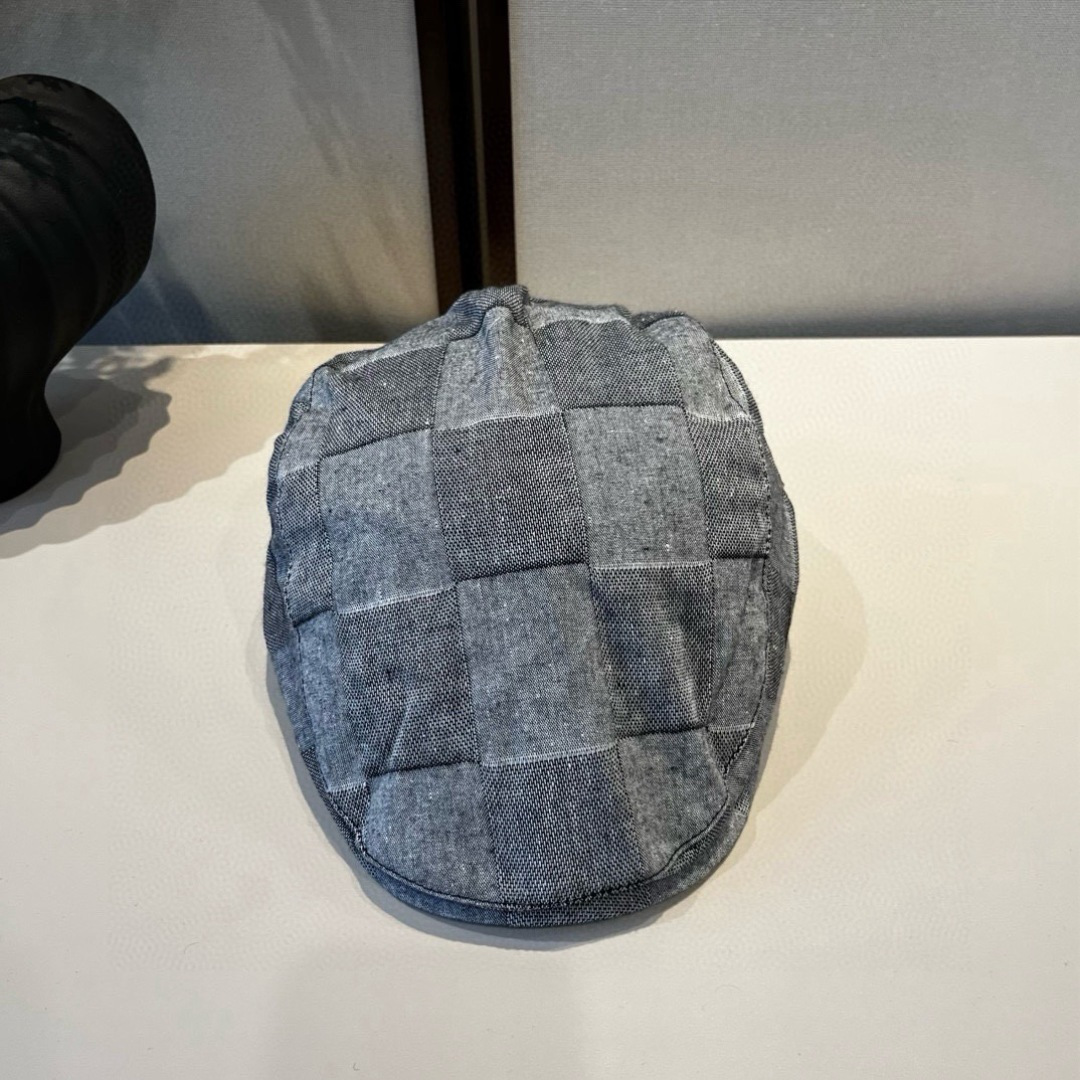 p75¥

Lv路易斯新款鸭舌前进帽，头围58cm