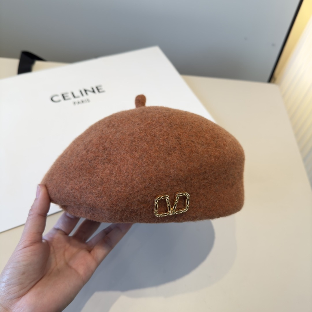 ¥ 华伦天奴新款羊毛贝雷帽,百分百羊毛🦙面料,头围57cm