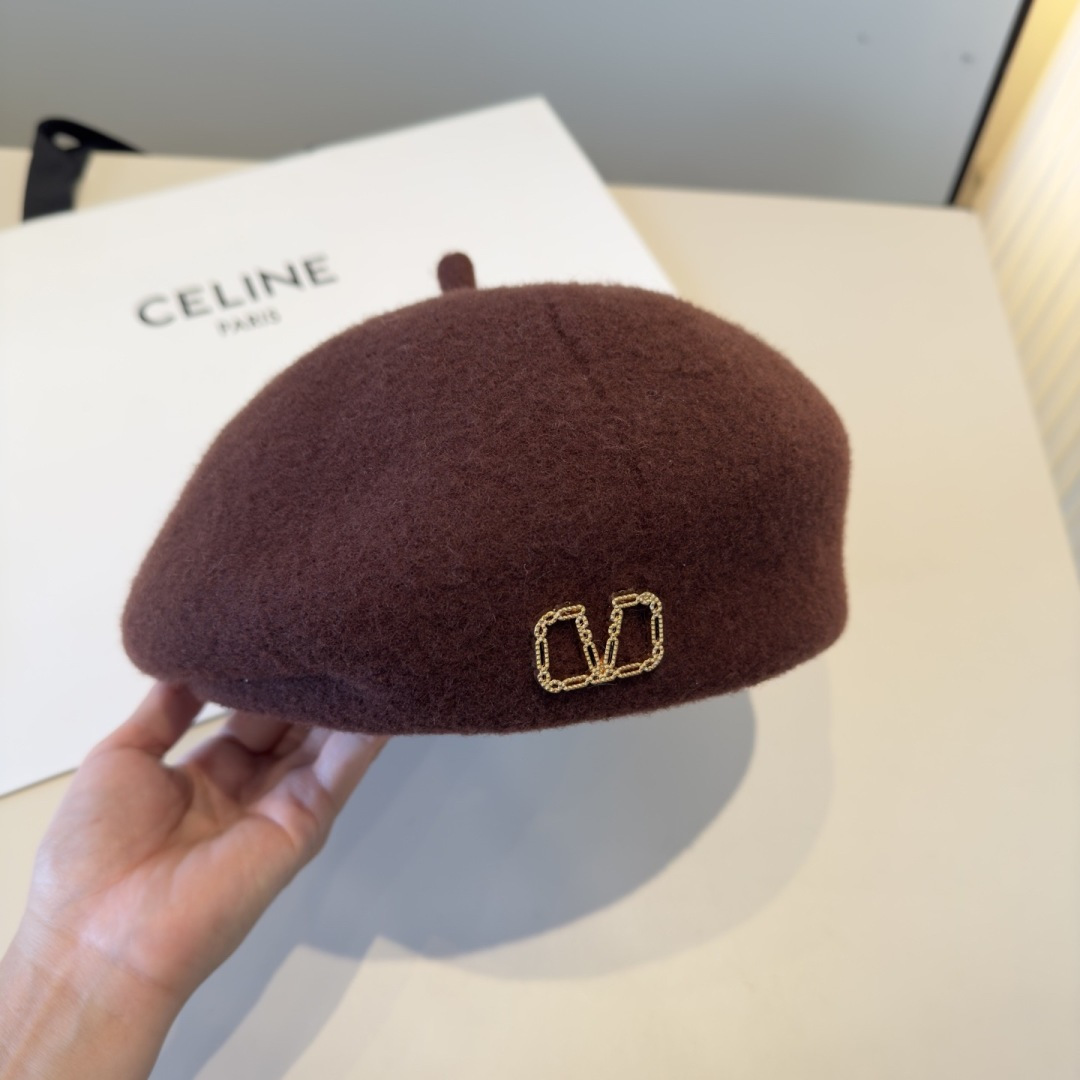 ¥ 华伦天奴新款羊毛贝雷帽,百分百羊毛🦙面料,头围57cm