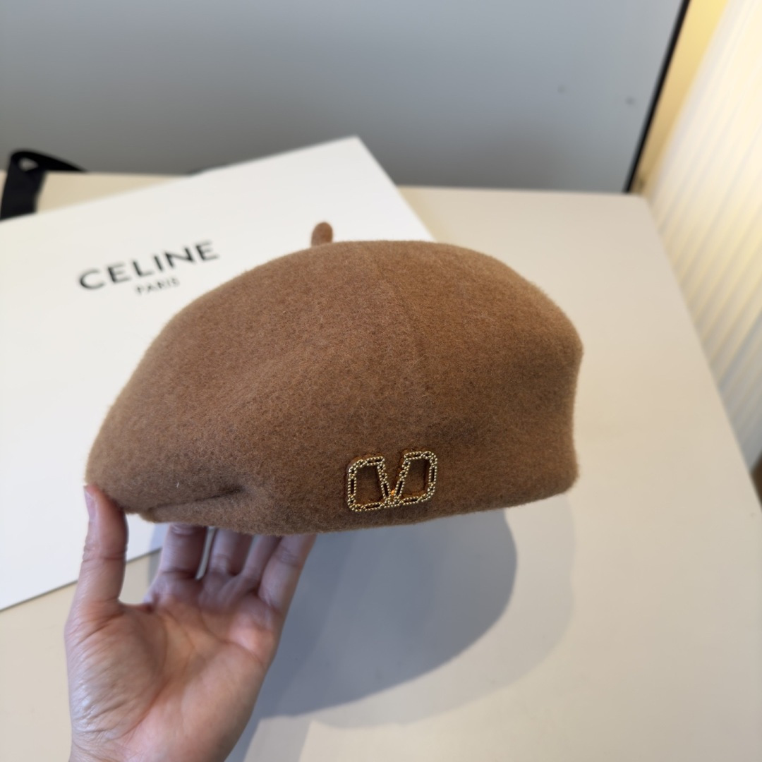 ¥ 华伦天奴新款羊毛贝雷帽,百分百羊毛🦙面料,头围57cm