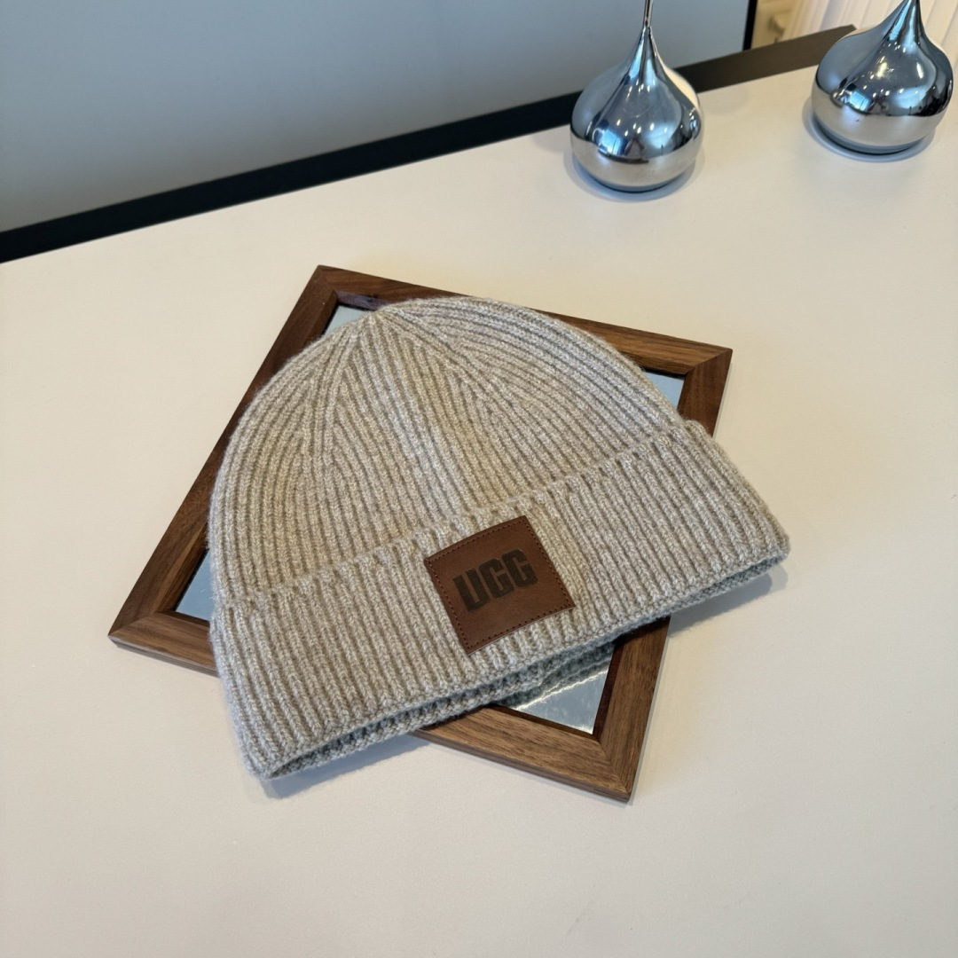 p75¥

Ugg新款针织毛线帽