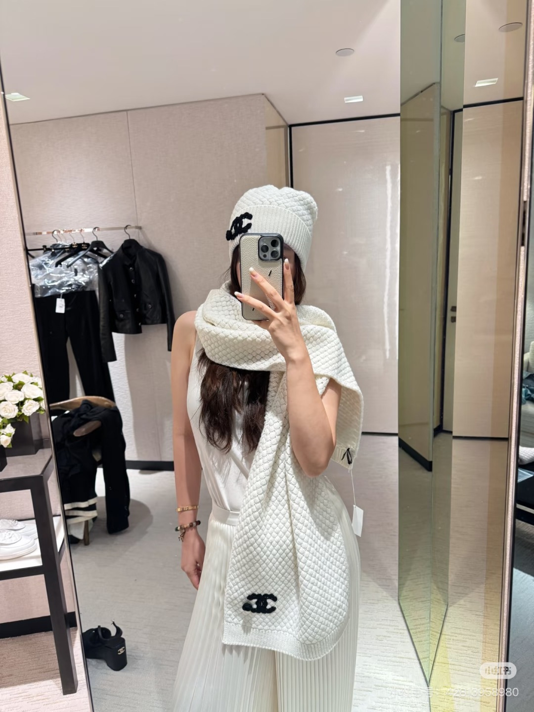 PChanel2025官方新款围巾帽子套装，百分百💯羊绒 暖暖呼呼，超级舒服～冬日小姐姐减龄神器哦～这个