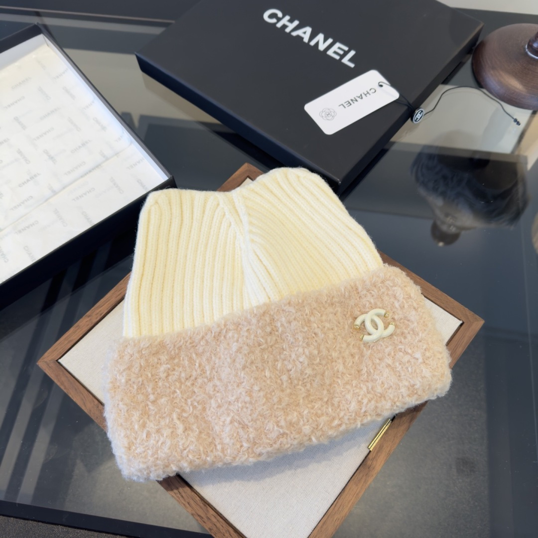 NO:643558,Chanel Chanel autumn and winter new cat ear beanie hat, 100% wool fabric hat fisherman hat baseball cap knitted hat, hat, chanel, chanel, espadrilles, hats19860909Chanel香奈儿秋冬款新款猫耳朵毛线帽, 百分百羊毛面料帽子渔夫帽棒球帽针织帽,帽子,chanel,chanel,espadrilles,hats,hat