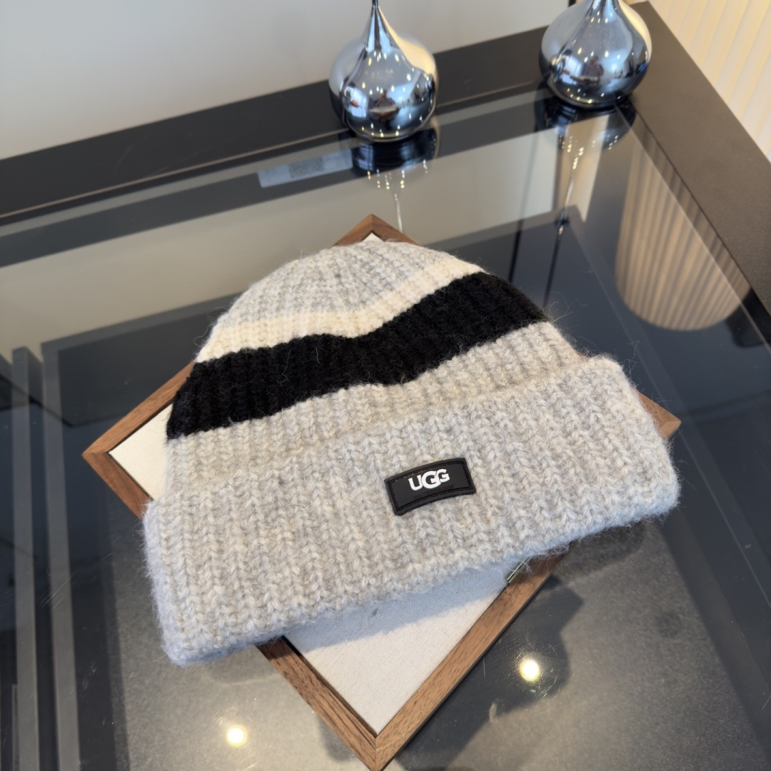 p70¥

UGG秋冬款新款毛线帽, 百分百羊毛面料🐑