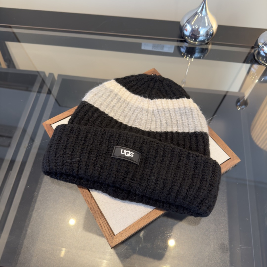 NO:643561,UGG new autumn and winter woolen hats, 100% wool fabric hats, fisherman hats, baseball caps, knitted hats, hats, espadrilles, hats19860909UGG秋冬款新款毛线帽, 百分百羊毛面料帽子渔夫帽棒球帽针织帽,帽子,espadrilles,hats,hat