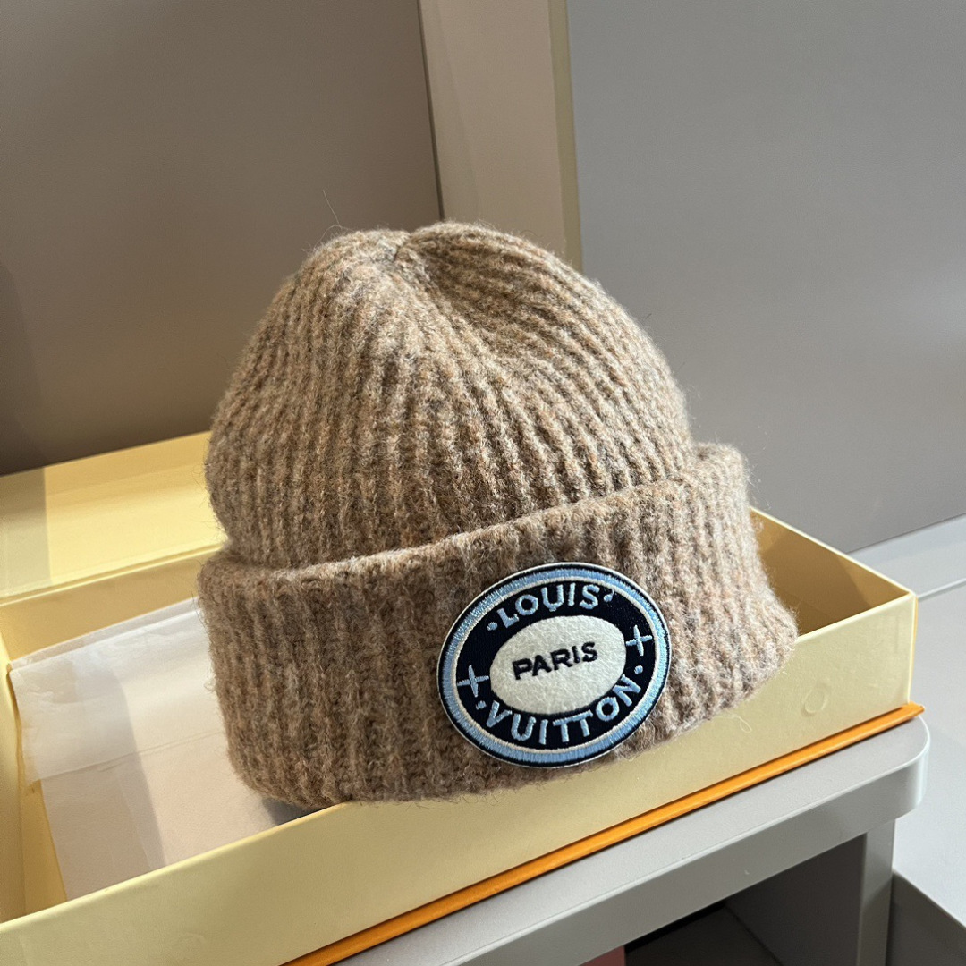 NO:643550,LV new knitted woolen hat, fisherman hat, baseball cap, knitted hat, hat, louis vuitton, espadrilles, hats19860909LV新款针织毛线帽,帽子渔夫帽棒球帽针织帽,帽子,louis vuitton,espadrilles,hats,hat